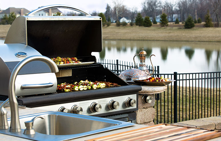 Safest Non-Toxic Outdoor Grills & BBQs - Summer Buying Guide - MAMAVATION